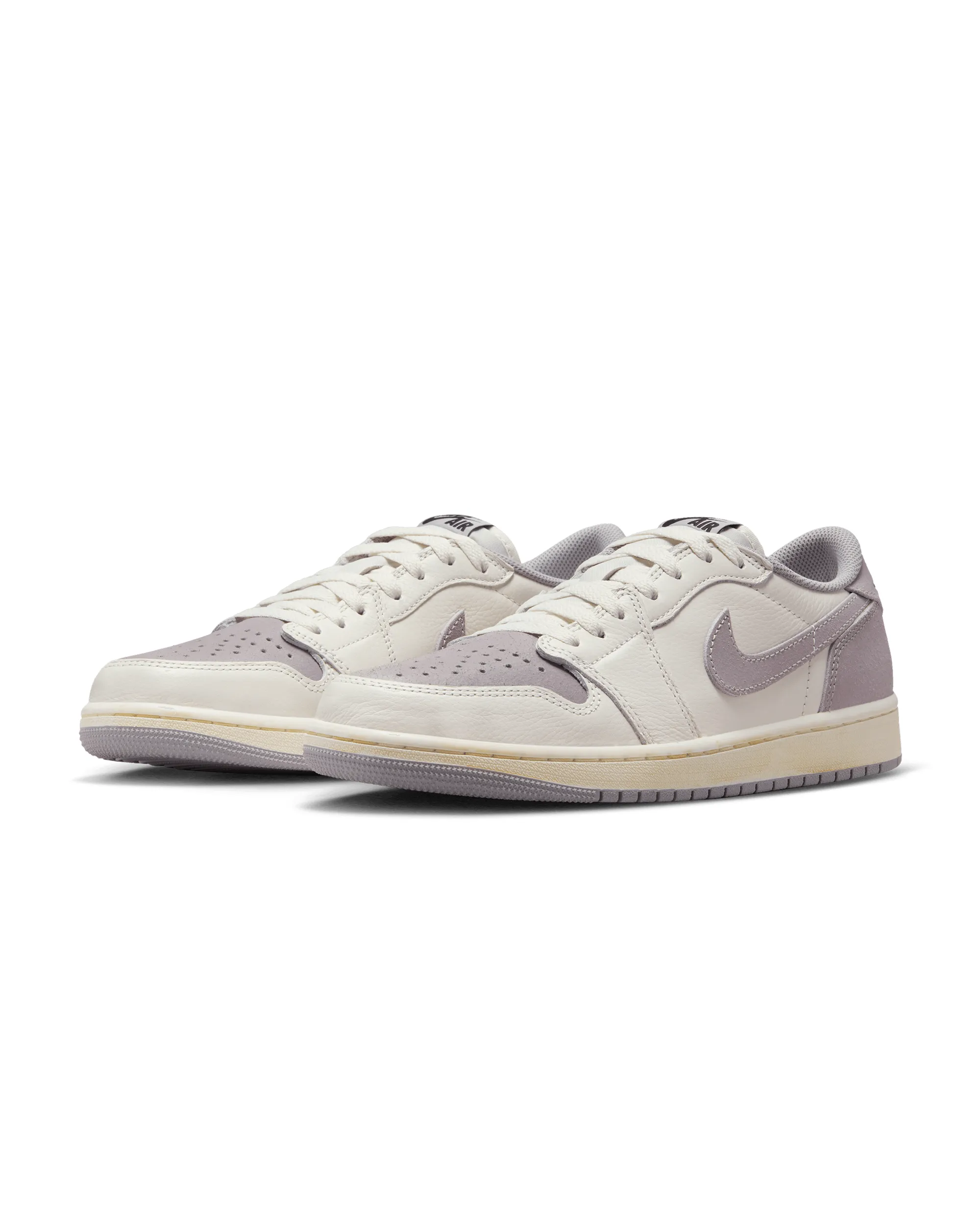 AIR JORDAN 1 RETRO LOW OG - SAIL / BLACK ATMOSPHERE GREY