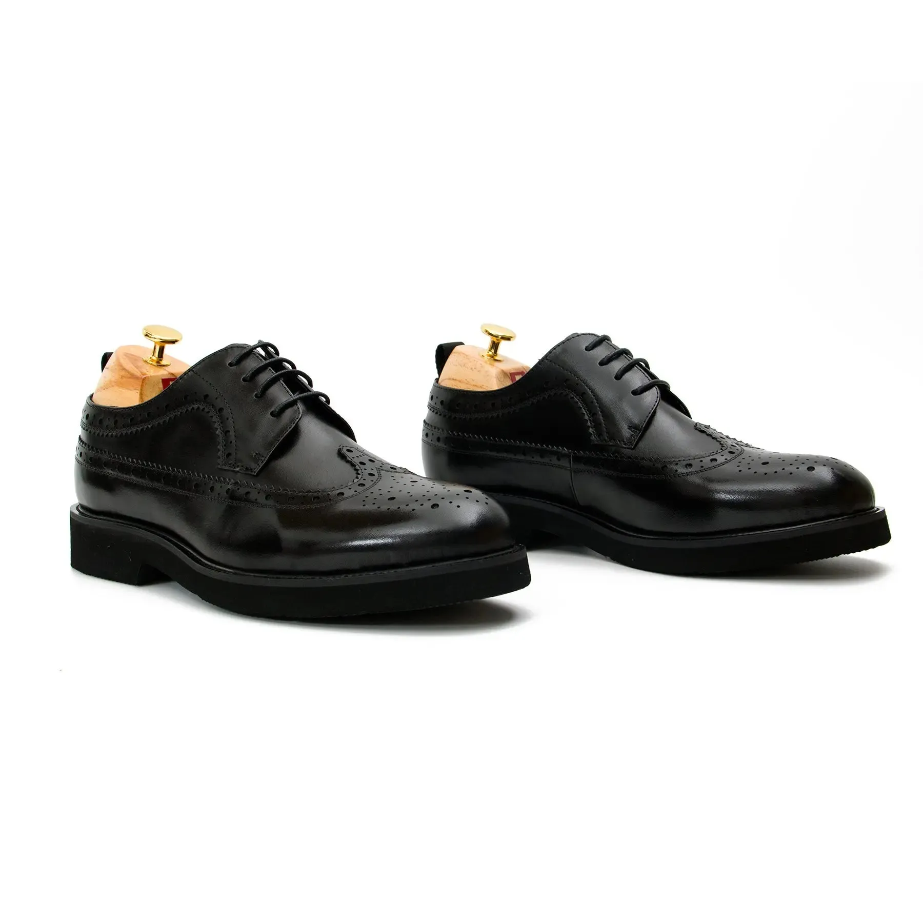 Men's leather brogue shoes