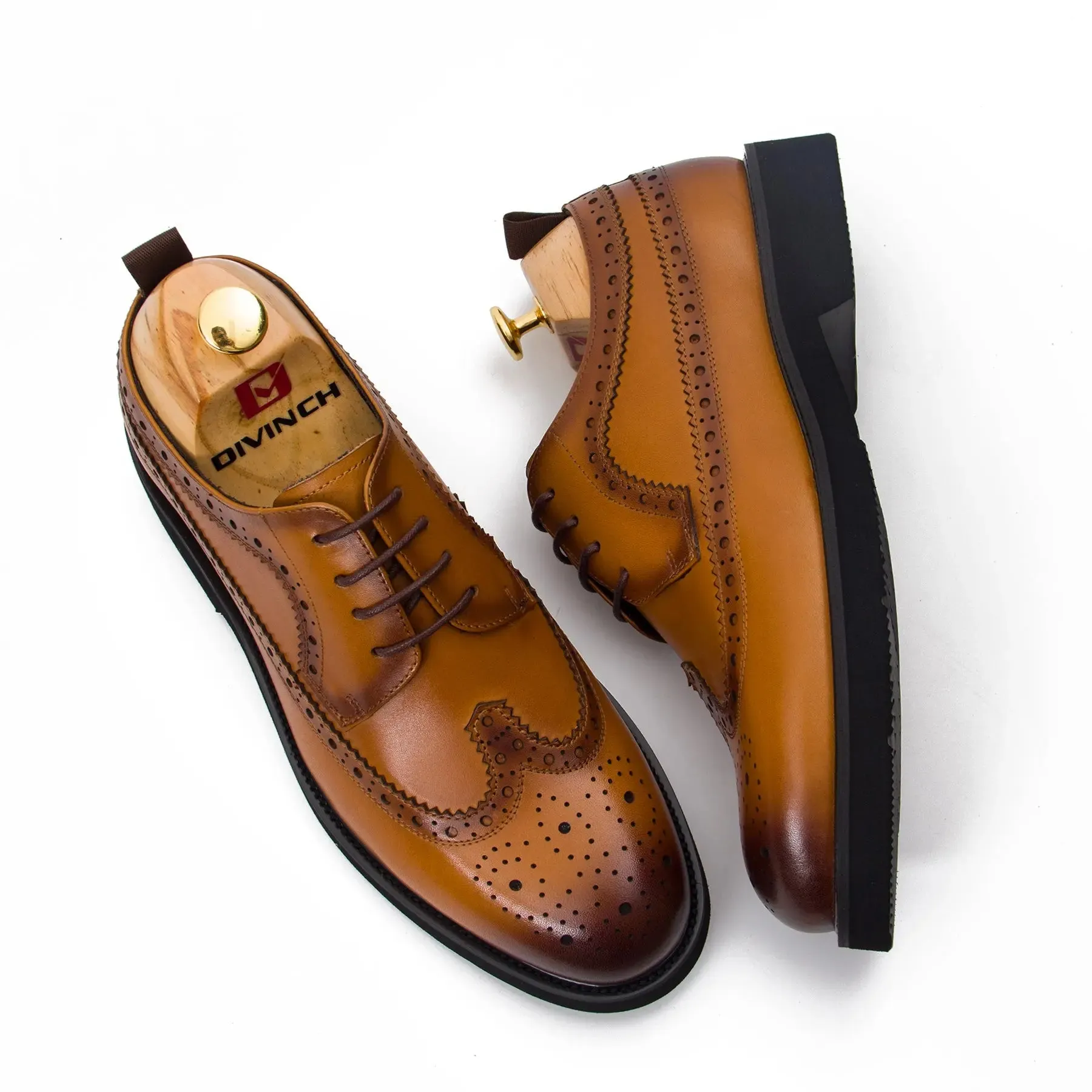 Men's leather brogue shoes