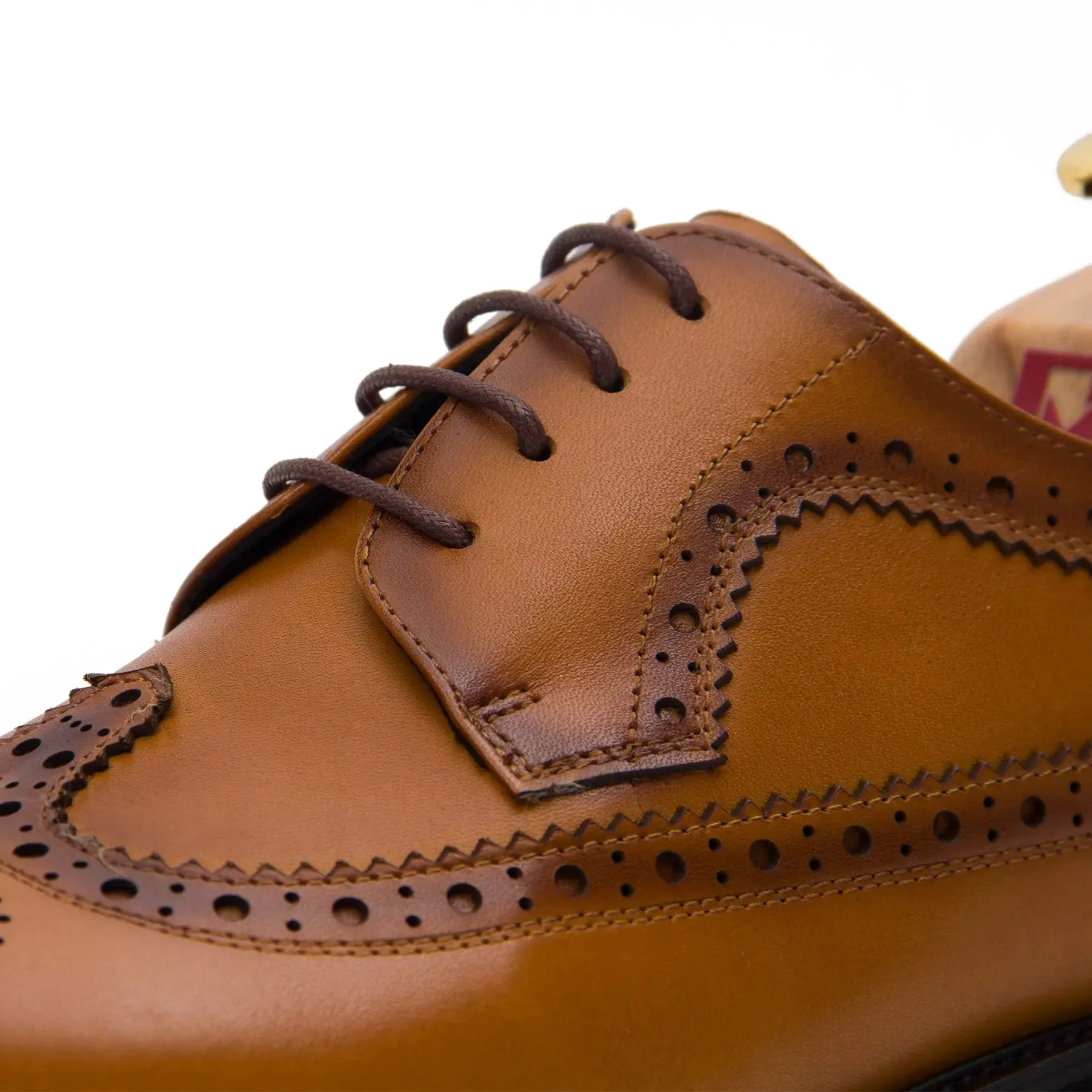 Men's leather brogue shoes