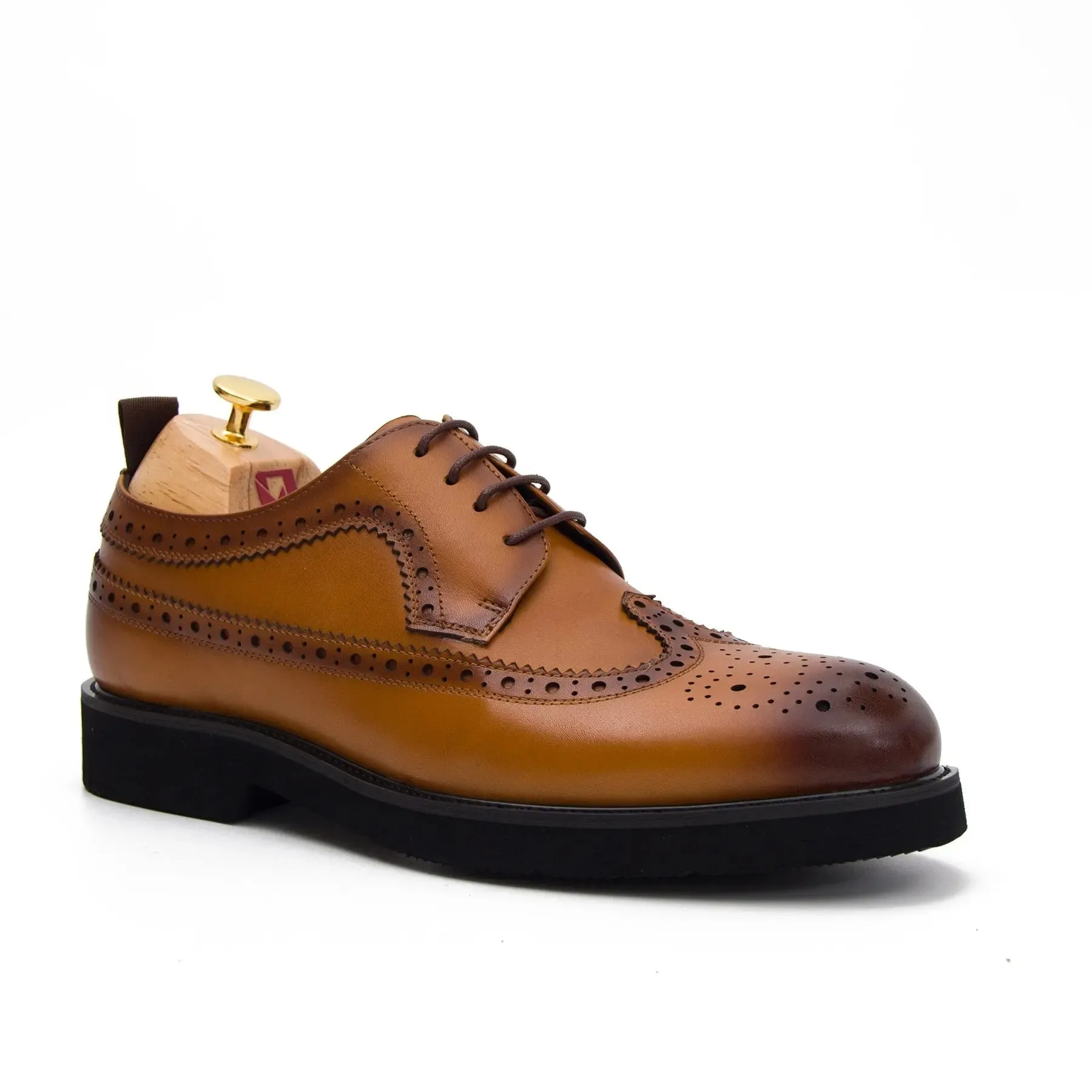 Men's leather brogue shoes