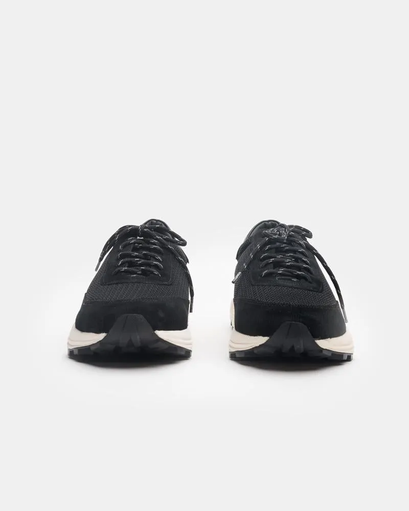 Mono Runner Sneaker in Black