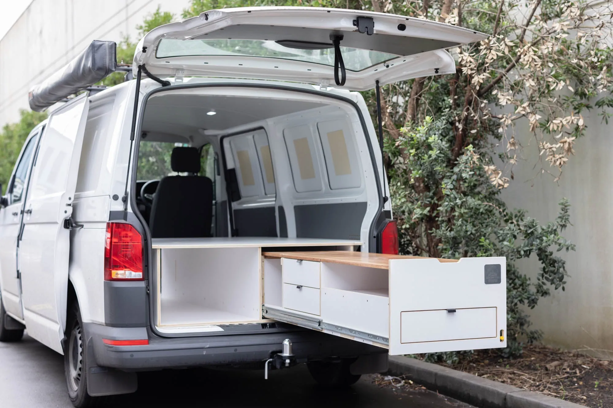 Simple Surfer - Volkswagen Transporter Van Fitout w/ Single Drawer   Board Slot