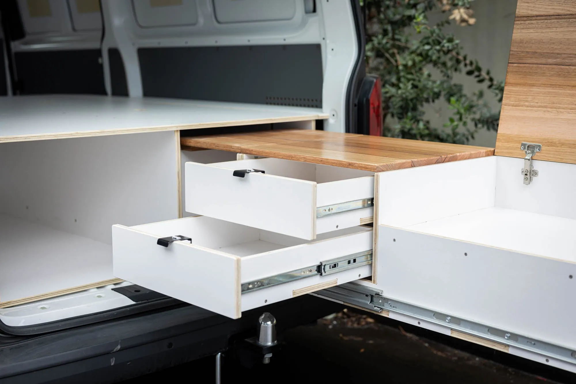 Simple Surfer - Volkswagen Transporter Van Fitout w/ Single Drawer   Board Slot