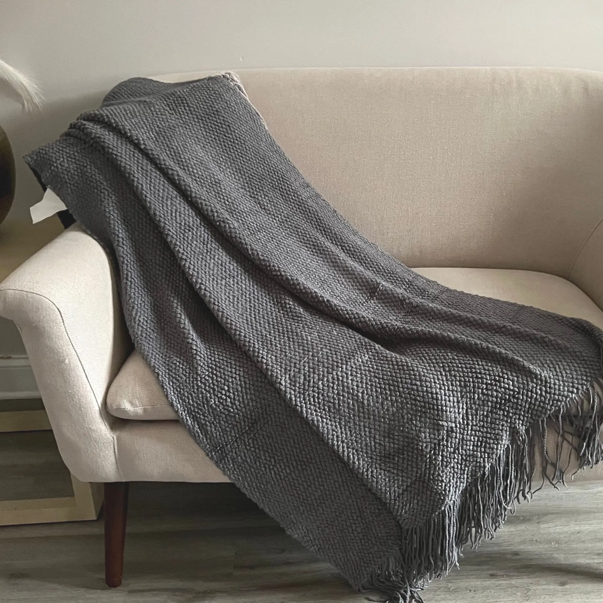 Super Soft Blanket Throw With Tassels